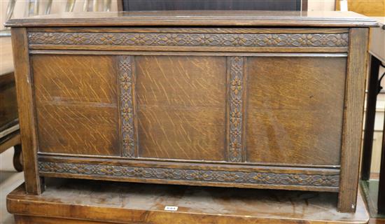 An oak blanket box W.93cm
